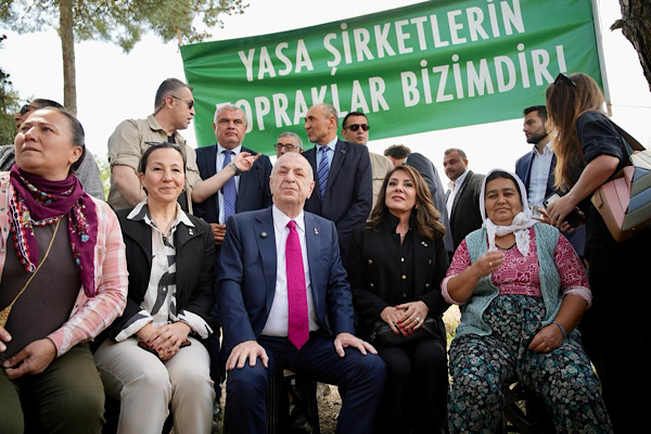 Zafer Partisi Genel Başkanı Özdağ, Akbelen’i ziyaret etti