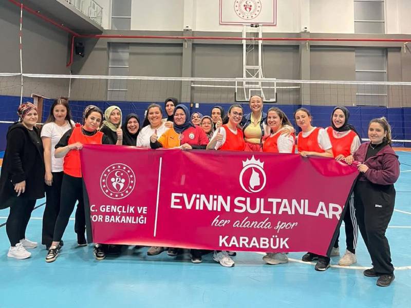 Evinin Sultanları Voleybol Turnuvası Başladı
