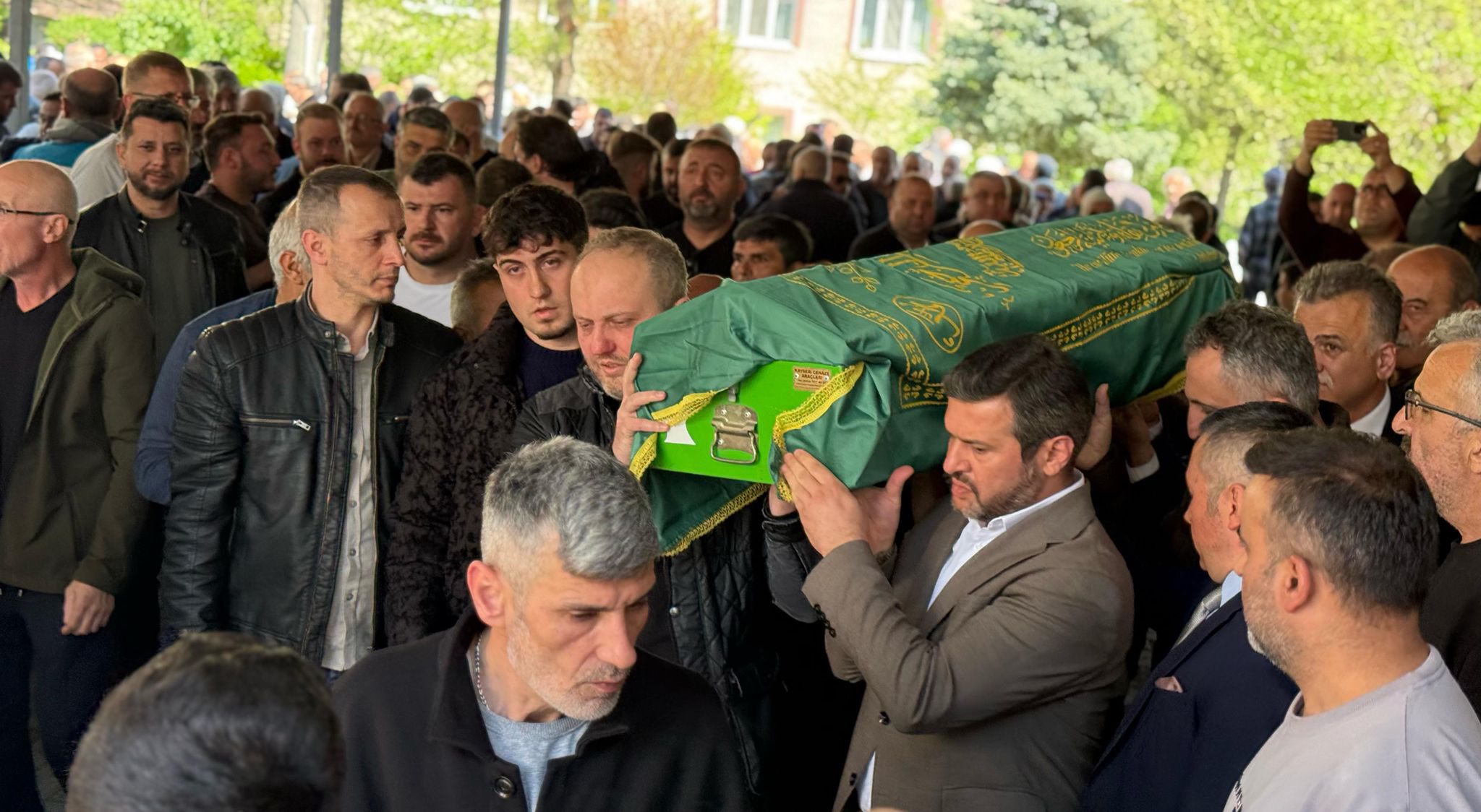 Minik Aybars Gözyaşlarıyla Son Yolculuğuna Uğurlandı