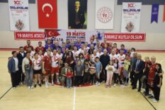 Kurumlar Arası Voleybol Turnuvası’nda Şampiyon Jandarma Oldu