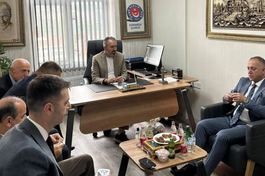 MHP Karabük Teşkilatı, Türkiye Kamu-Sen’in Bayramlaşma Programına Katıldı